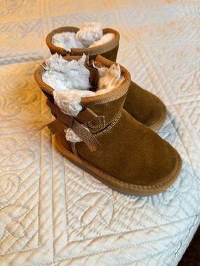 Koolaburra Kids Brown Shearling Lined Boots